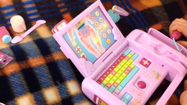 Пример игры Беби Бон с набором доктора / Baby Born Doctor Laptop Demo Play смотреть онлайн