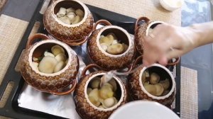 Быстрый суп с пельменями в горшочках