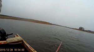 Ставим сети с лодки, весна 2016. fishing with nets.