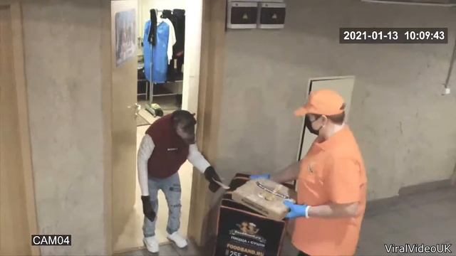 Шимпанзе Заказал Доставку Пиццы | Прикольные Видео | Короткое Видео Приколы #shorts смотреть онлайн