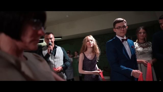 ДО СЛЁЗ...ТРОГАТЕЛЬНОЕ ВИДЕО ПРОЩАНИЯ С УЧИТЕЛЕМ... ВЫПУСКНОЙ 2019 смотреть онлайн