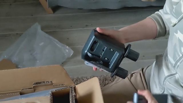 Распаковка — Вертикальный пылесос Samsung VS20T7532T1/EV