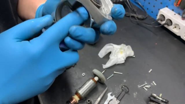 Ремонт УШМ Metabo W 1100-125 смотреть онлайн