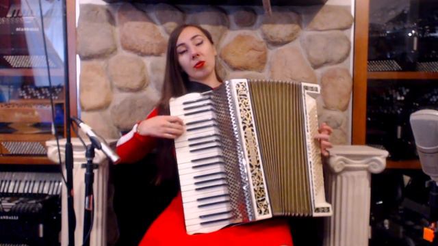6550 - Black Gold Celtic Hohner Verdi III Piano Accordion LMM 41 120 $999 смотреть онлайн