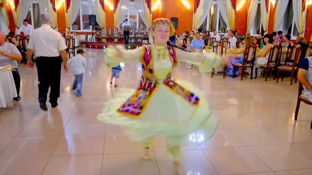 Крымскотатарская свадьба в Бахчисарае, видеосъёмка в бахчисарае. видеооператор, www.kdv888.ru : смотреть онлайн