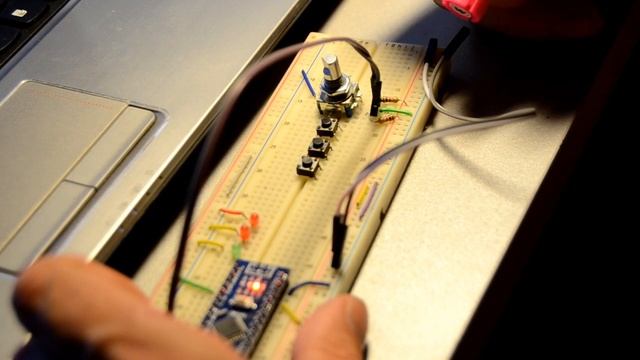 Подключение энкодера к Arduino смотреть онлайн