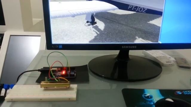 Arduino X-Plane: Controlando o flap смотреть онлайн