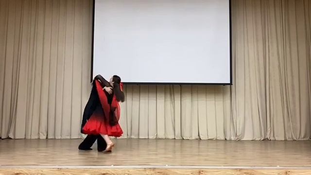 Габриэле Виотто & Екатерина Зайцева - Вальс "В лесу прифронтовом", 05.05.2023 смотреть онлайн