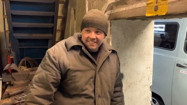 К Малахову на 1 канал (возрастное ограничение 18+) смотреть онлайн
