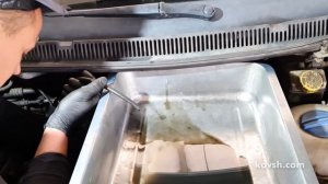 Проверяем подачу масла на турбину перед её установкой на Volkswagen Transporter T5 2.5D, AXD