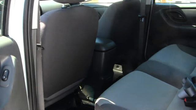 Virtual Walk Around Tour of a 2004 Ford Escape XLS at Marysville Ford смотреть онлайн