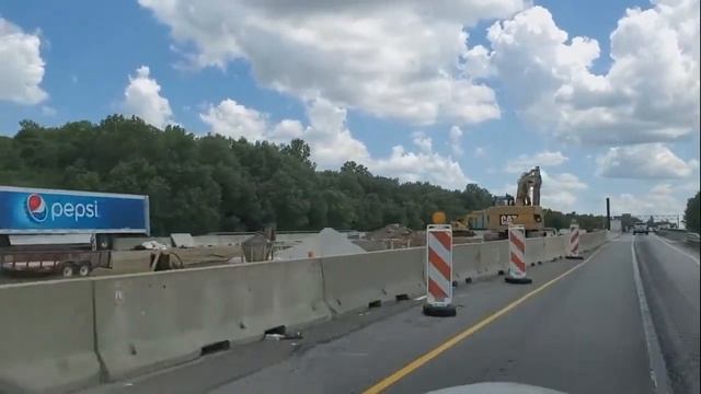 Drivers react to distracted driving conditions смотреть онлайн