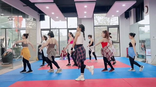 Inna Up Zumba смотреть онлайн
