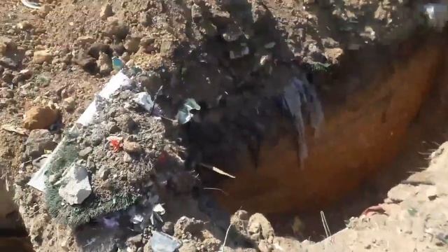 НикВести: В Николаеве на кладбище людей хоронят прямо на свалке смотреть онлайн