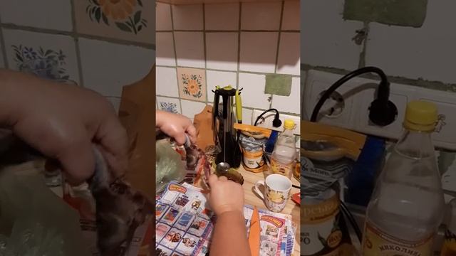 Как почистить селедку смотреть онлайн