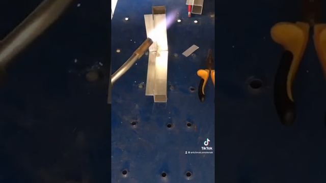 Пайка кронштейна из алюминиевого профиля смотреть онлайн