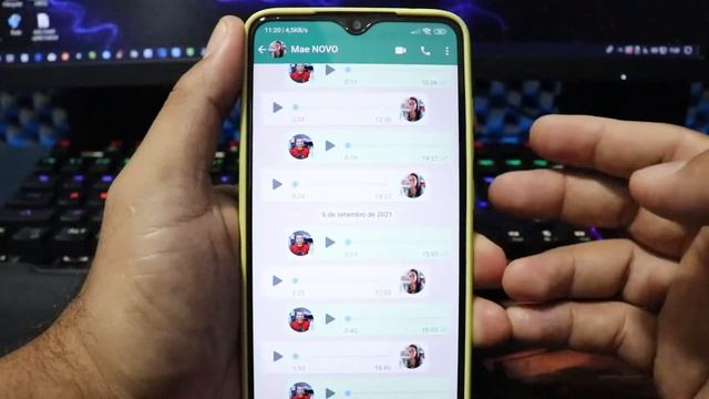 Como colocar vários áudios de uma conversa no status do WhatsApp de uma só vez смотреть онлайн