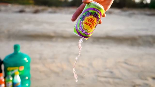Experiment: Balloons of Fanta, Pepsi, Sprite, Mtn Dew, Sodas, Coca-Cola vs Mentos in Big Undergroun смотреть онлайн