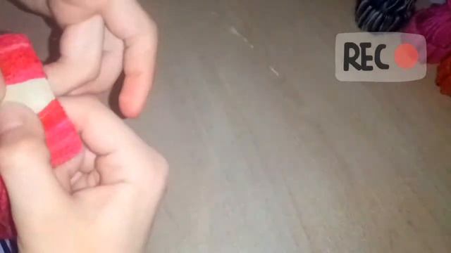 Шапочка из ниток и втулки от туалетной бумаги смотреть онлайн