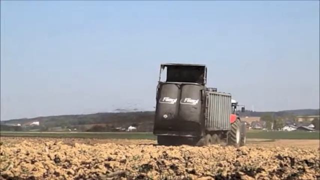 Агродирект представляет саморазгружающиеся прицепы Fliegl. Разбрасывание органики. смотреть онлайн