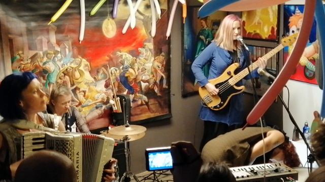 Ива Нова - Машин папа 26/02/23 концерт в День Рождения Галереи Свиное Рыло смотреть онлайн