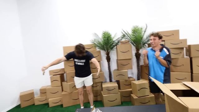I Bought 250 BANNED Amazon Products! смотреть онлайн
