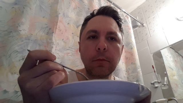 ASMR EATING SOUNDS. КУШАЮ ЯЧНЕВУЮ КАШУ СВАРЕНУЮ НА МОЛОКЕ смотреть онлайн