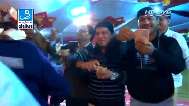 farida mir na gujarati bhajan song - farida mir dayro at bhalka 2017 смотреть онлайн