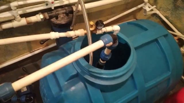 Закончил монтаж поливной системы для малооблёмки и грунта в теплице! смотреть онлайн