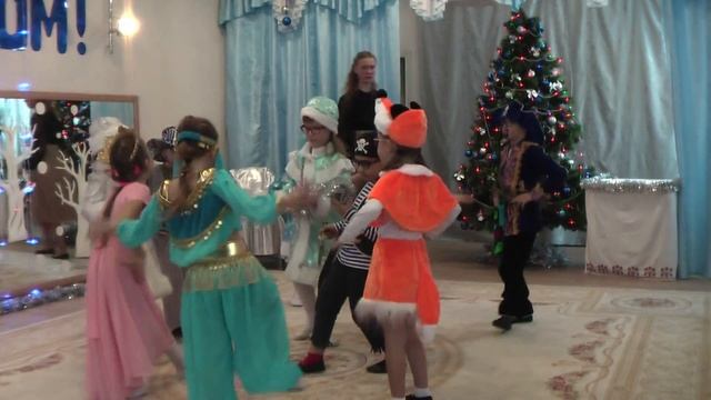 Новогодний утренник в детском саду №50 города Барнаула смотреть онлайн