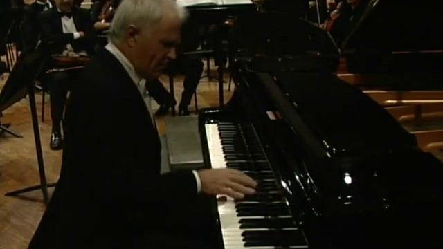 Sergei Rachmaninoff Concierto № 4 para Piano y Orquestra en sol menor, Op.40. Igor Lavrov. Part 2. смотреть онлайн