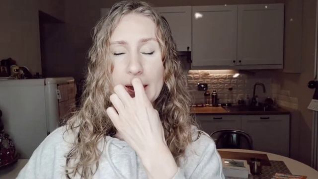 СТРИЖКА КУДРЯВЫХ ВОЛОС В ДОМАШНИХ УСЛОВИЯХ/ КУДРЯВЫЙ МЕТОД смотреть онлайн