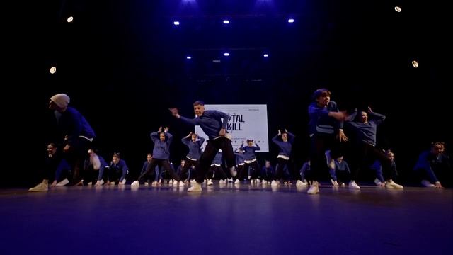 Детский музыкальный театр «Созвездие добра» и студия современного танца «РаZные» старшая группа, ST смотреть онлайн