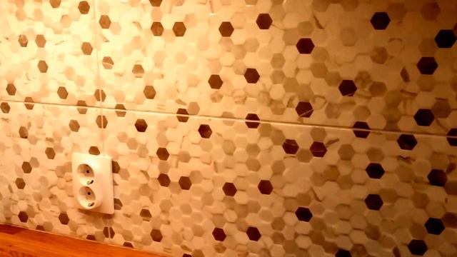 Фартук на кухне, облицовка широкоформатной плиткой. смотреть онлайн