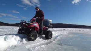 Жизнь на Аляске. Рыбалка  в луже.Форель порадовала.