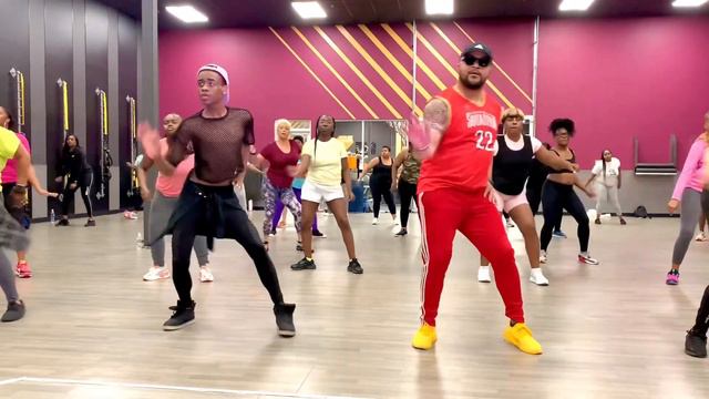 What’s My Name - Rihanna Dance Fitness 2023 смотреть онлайн