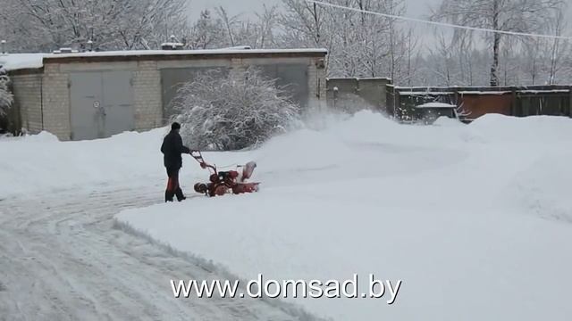 Уборка снега мотоблоком 