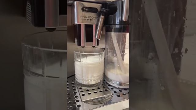 Delonghi PrimaDonna Avant смотреть онлайн