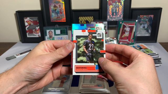 A Late Release For These 2022 Donruss Football Holiday Blaster Boxes! Red & Green Optic Previews! смотреть онлайн