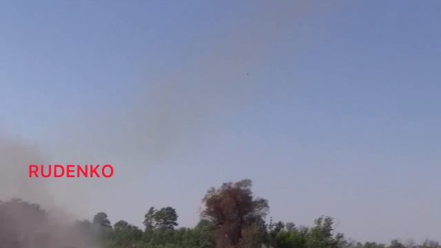 БМ-21м Град ведёт огонь по ВСУ.MOV смотреть онлайн