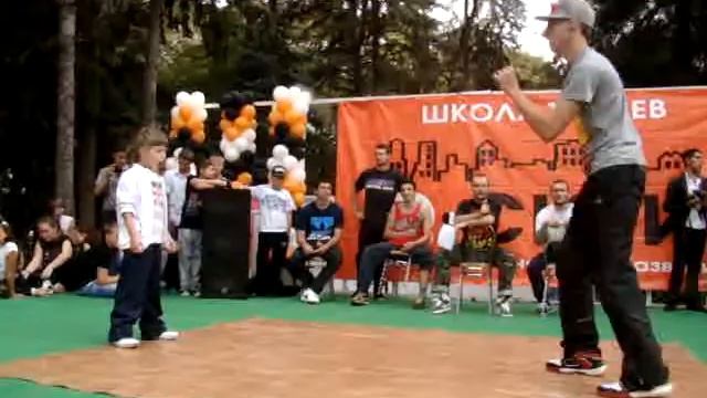 Хаус,моей доче 7 лет))) смотреть онлайн