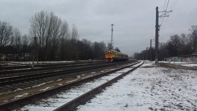 Дизель-поезд Югла смотреть онлайн