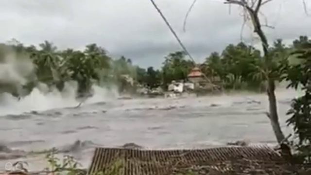 Indonesia cold lava floods from Mount Semeru hit East Java villages смотреть онлайн