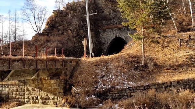 Мосты сегодня и 100 лет назад на 132 км 764 м перед тоннелем № 30: КБЖД смотреть онлайн