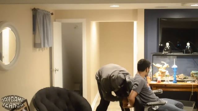 Home Invasion Prank GONE WRONG! смотреть онлайн