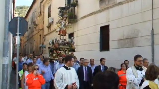 G. Diodati Maddaloni Processione 2011 S. Michele, passaggio Teglia смотреть онлайн