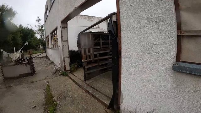 Crazy Guy Throws KNIFE At Me смотреть онлайн