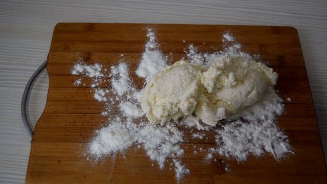 Вкусные сырники на сковороде. ТВОРОЖНИКИ. смотреть онлайн