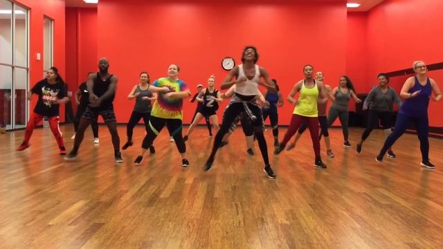 Zumba with MoJo: "Piripiripi" by Watatah смотреть онлайн