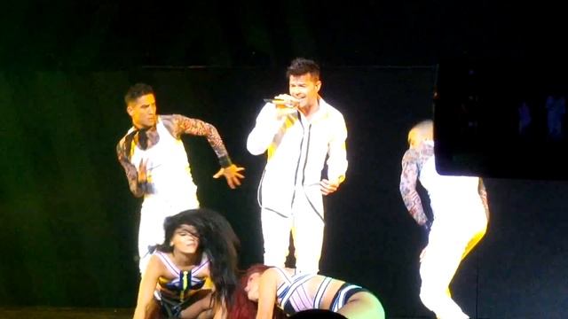 Ricky Martin - La Mordidita Live ALL IN - 15/04/2017 смотреть онлайн